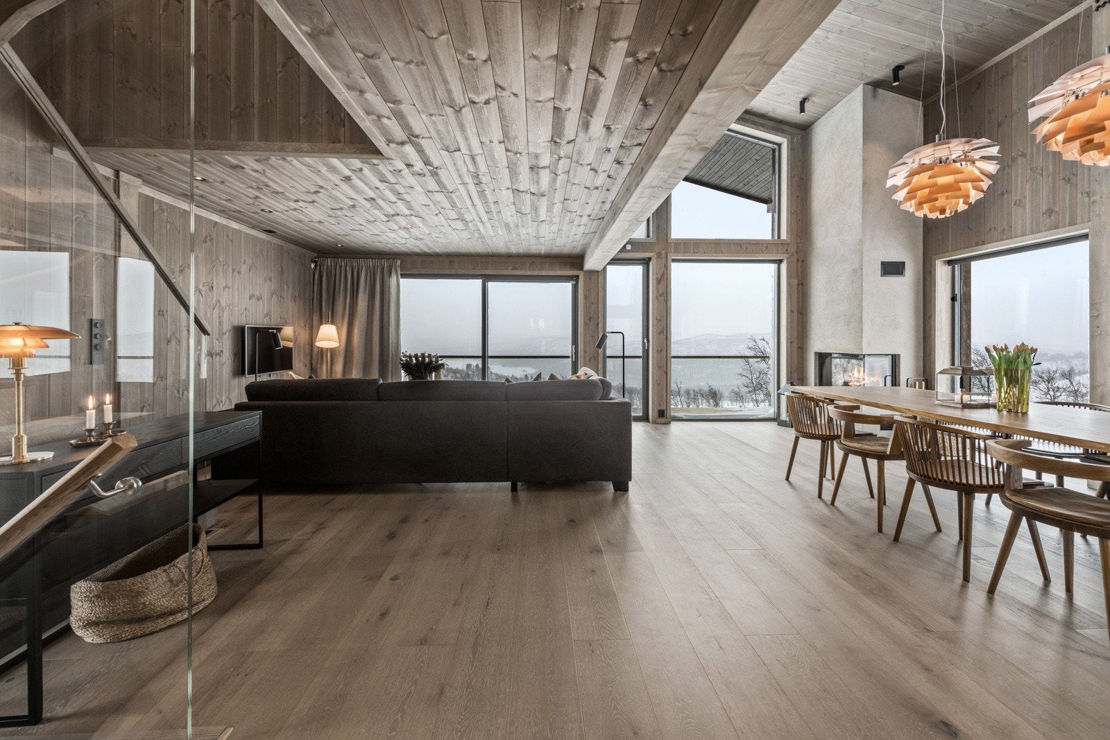 Alle bilder er fra chalet som er solgt tidligere i prosjektet. Det vil derfor blant annet avvike noe på tilvalg, utsikt og vinkel. Galleribilde