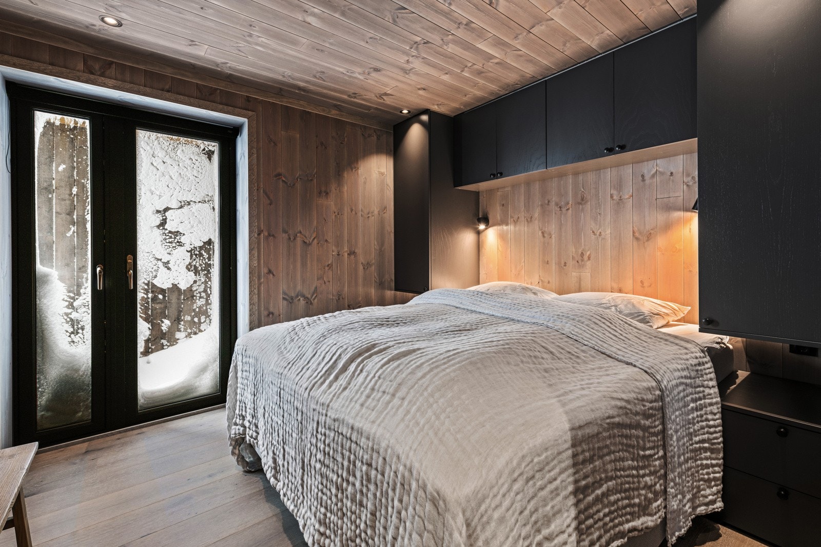 Alle bilder er fra chalet som er solgt tidligere i prosjektet. Det vil derfor blant annet avvike noe på tilvalg, utsikt og vinkel. Galleribilde