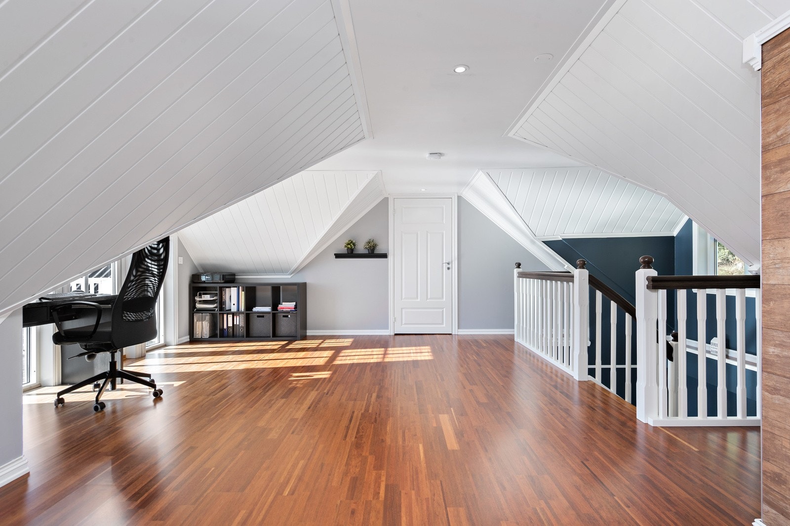 Loftstue Galleribilde