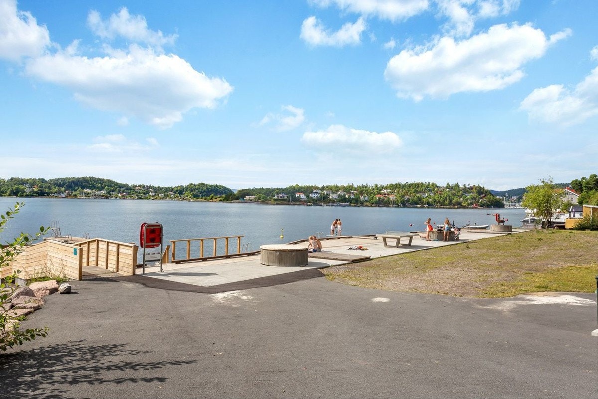Populære badestrender som nye Sæterstranda, Nordstrand bad, Katten og Bekkelagsbadet ligger i nærheten Galleribilde