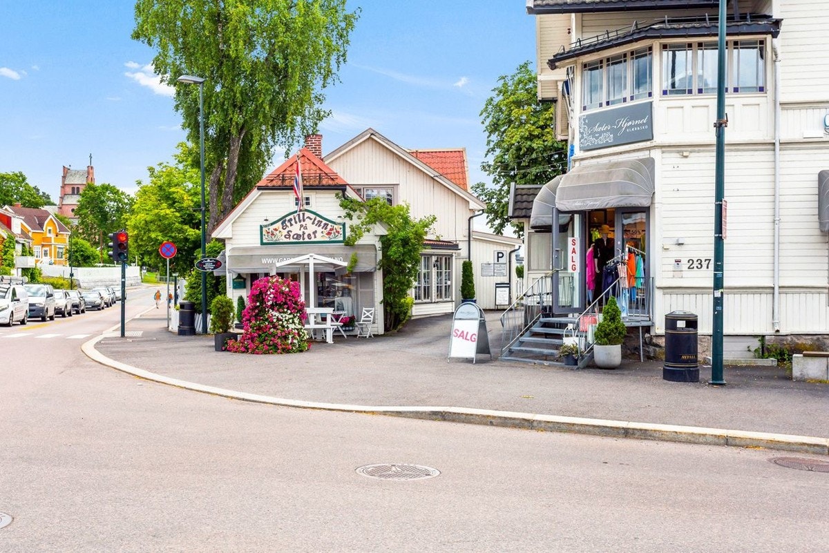 Små hyggelige forretninger på Sæter Galleribilde