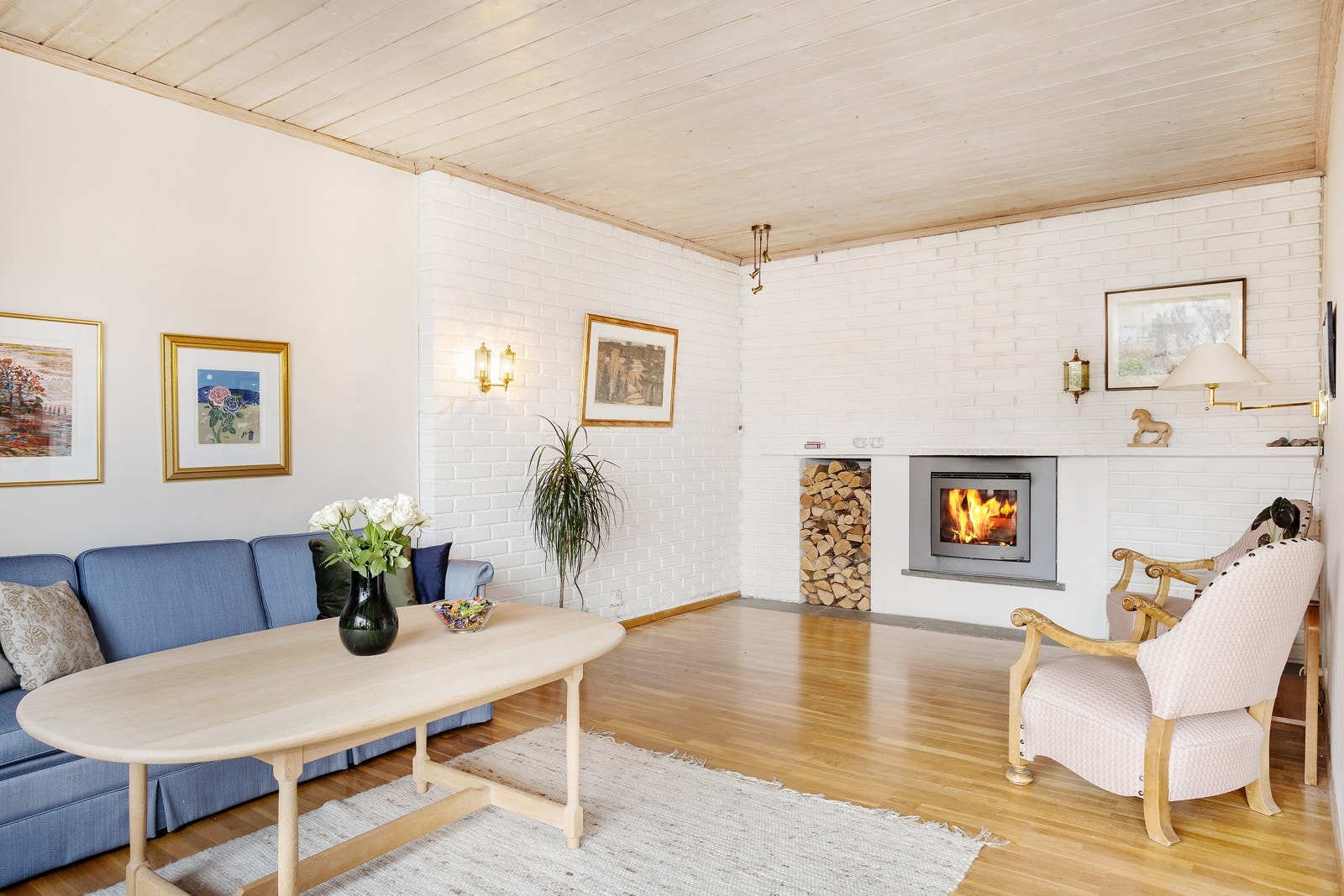 Peis/ildsted i stuen og kjellerstuen Galleribilde