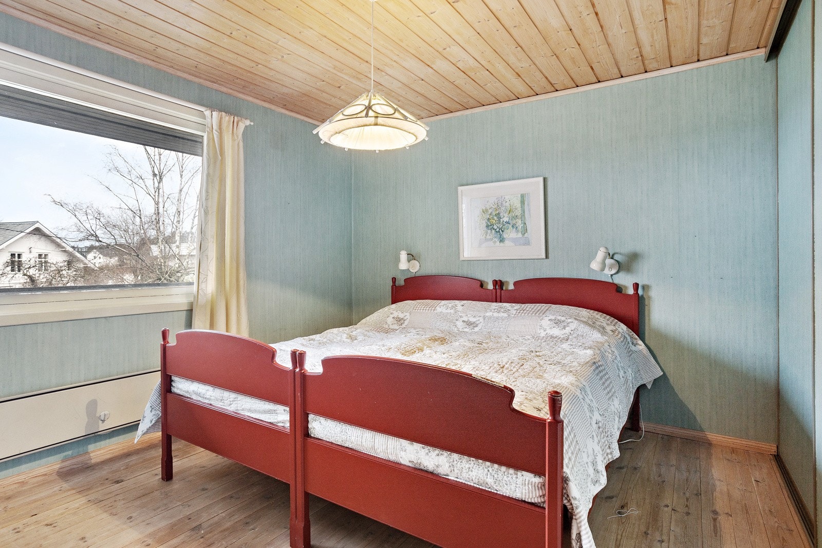 Soverom 1 med to skyvedørsgarderober Galleribilde