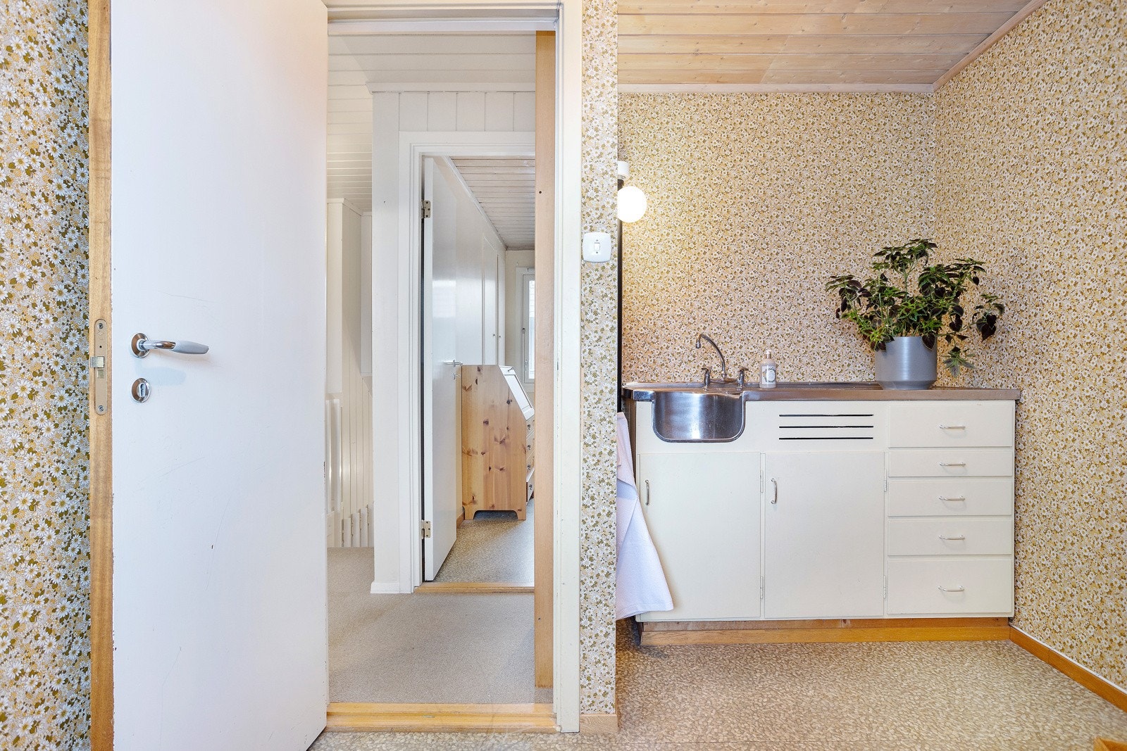 Soverom 3; Mulighet til garderobeskap der kjøkkenet står Galleribilde