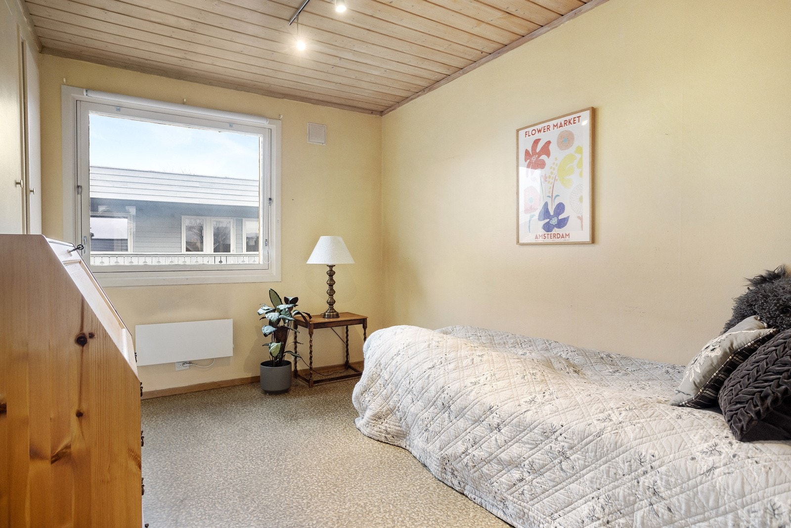 Soverom 2 med innebygget skap Galleribilde