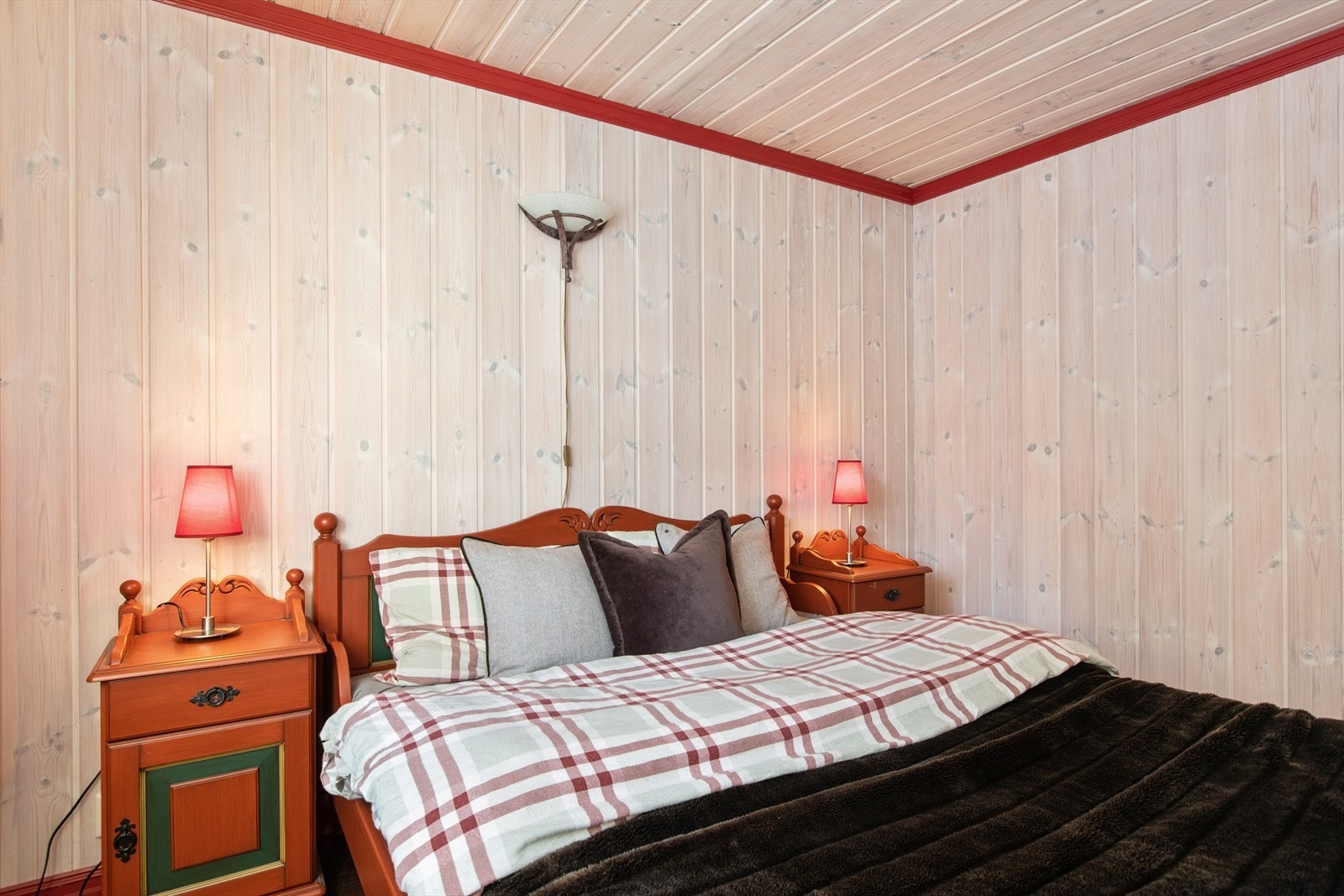 Soverom 3 med god plass for dobbeltseng. Galleribilde