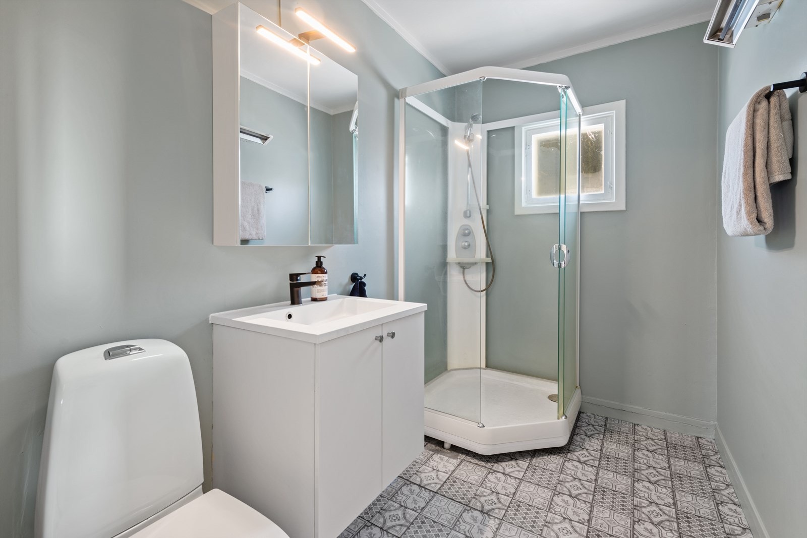 Bad i 2 etg Galleribilde