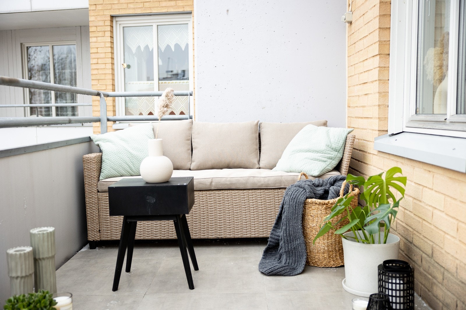 Balkong 1 har sol fra ca. kl 07:30-15:00 Galleribilde