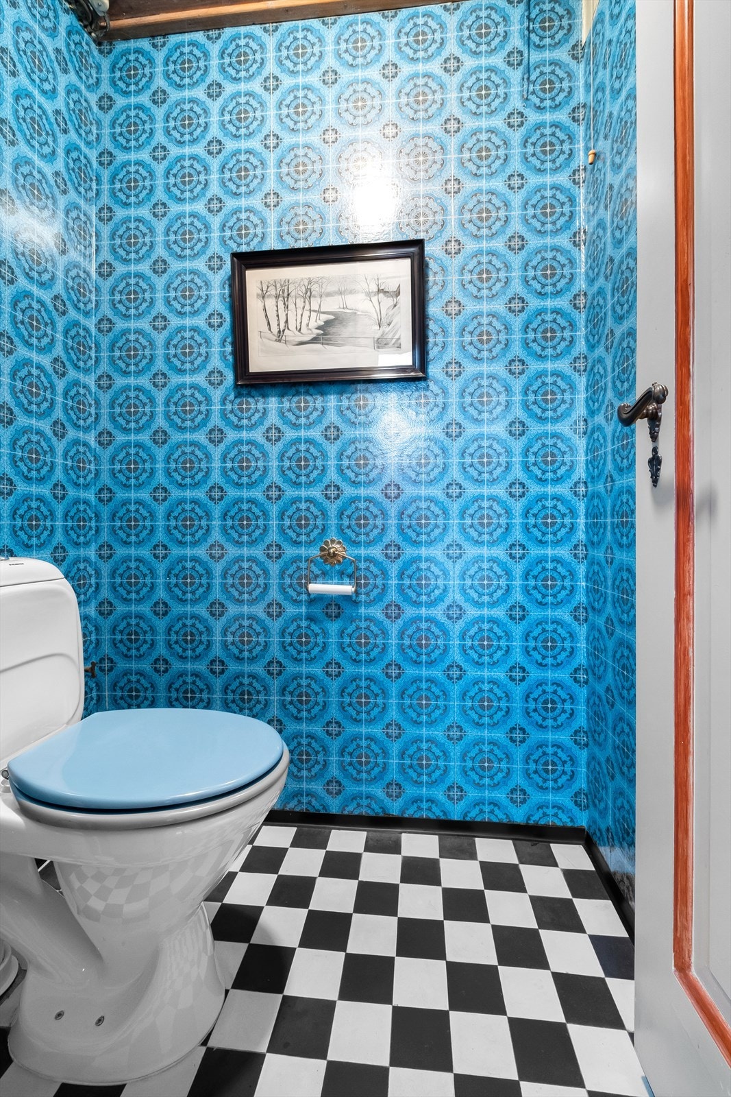 Koselig, lite WC/ gjestetoalett. Galleribilde