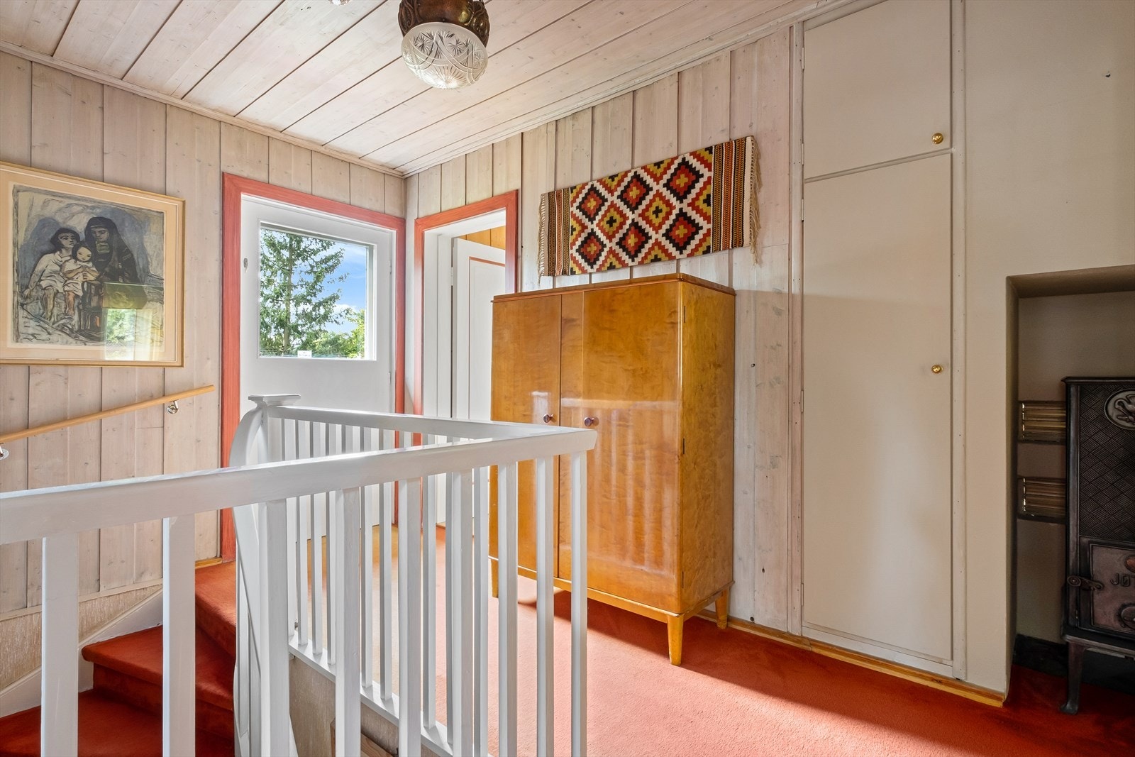 Trappeadkomst fra hallen i 1. etasje. Galleribilde