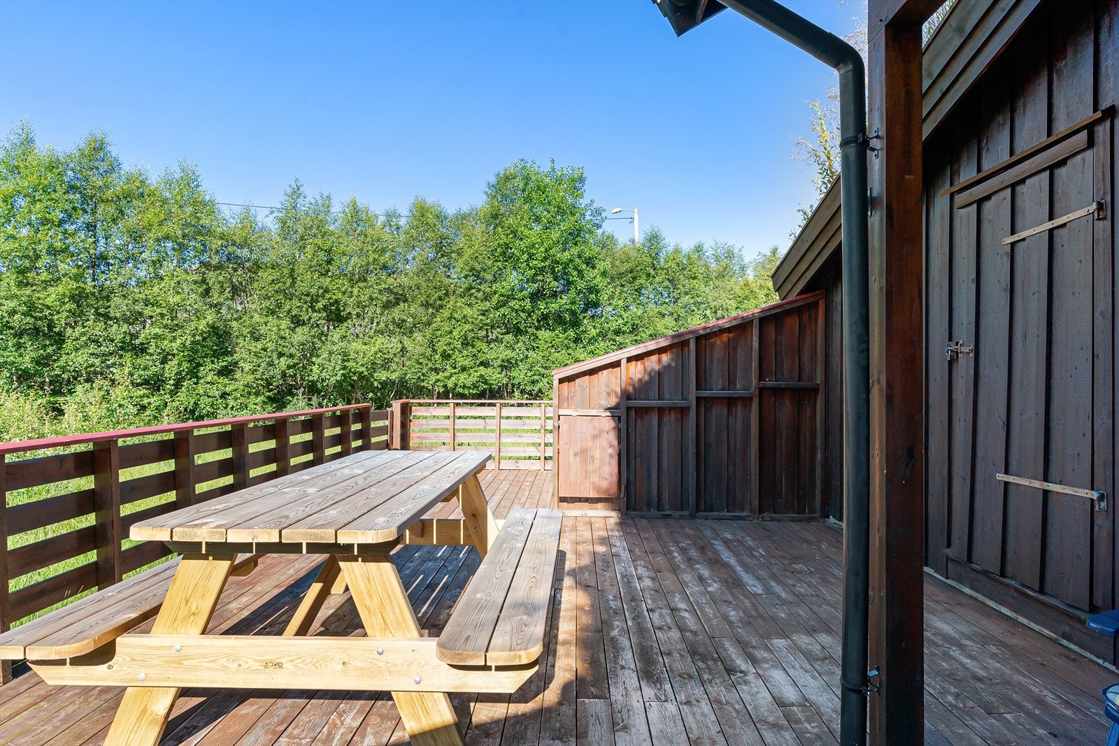 Romslig terrasse Galleribilde