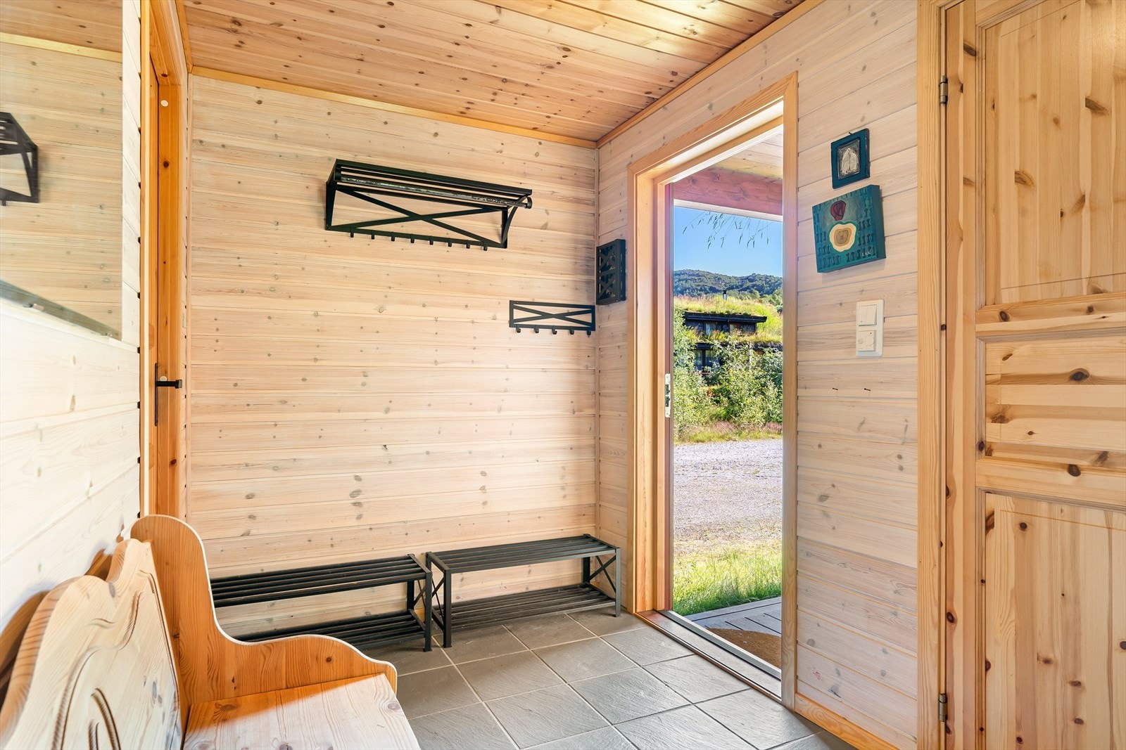 Entré/gang med fliser og varmekabler Galleribilde