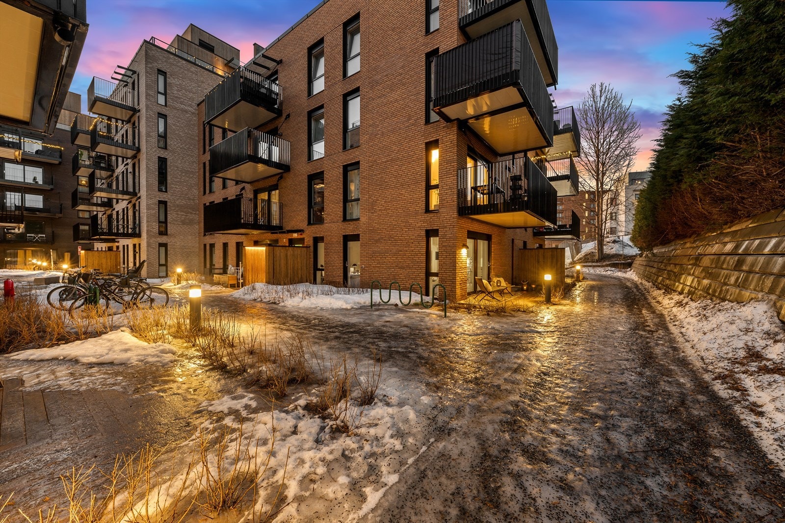 Fellesområde og fasade. Galleribilde