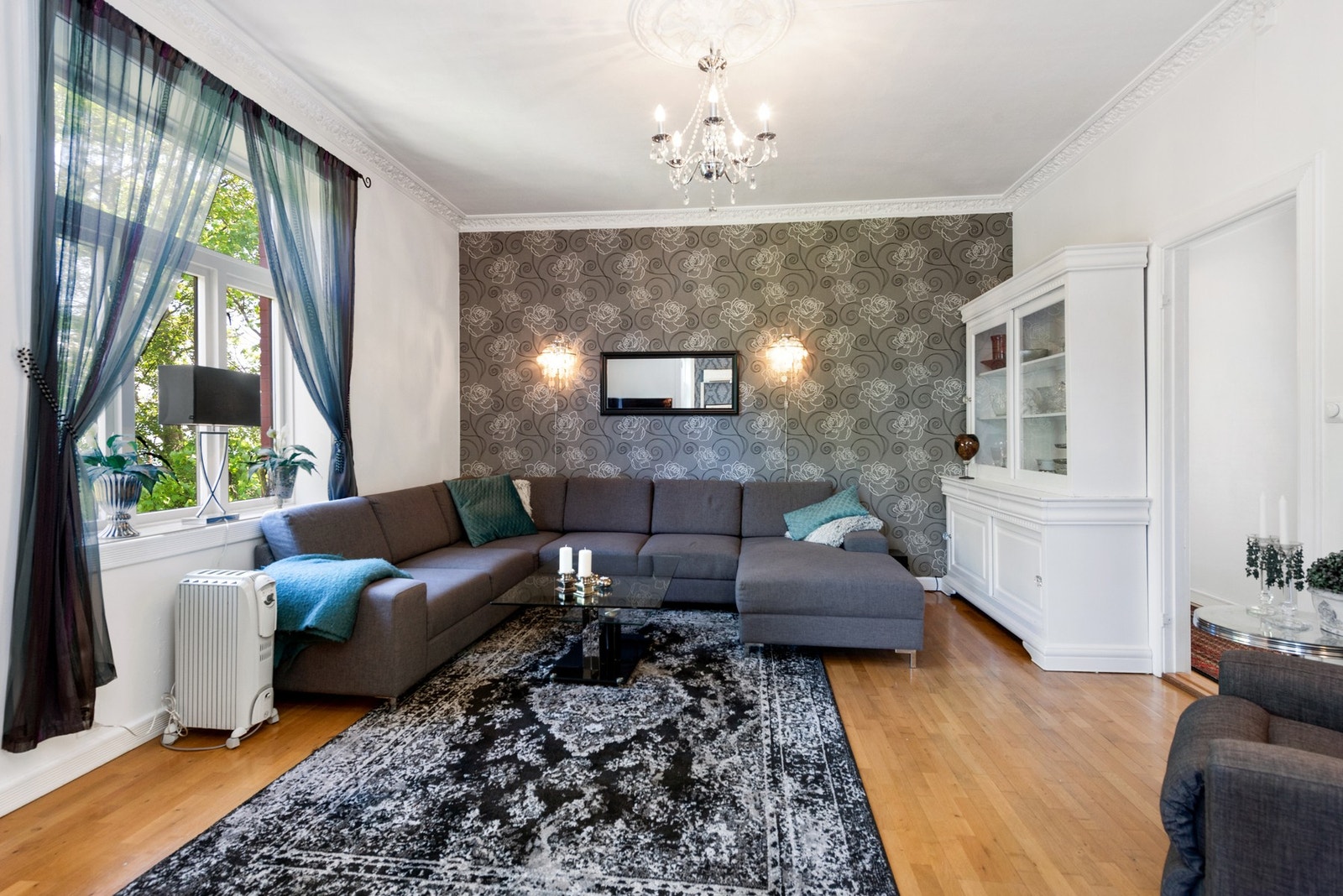Stue - Legg merke takrosetten og listene! Galleribilde