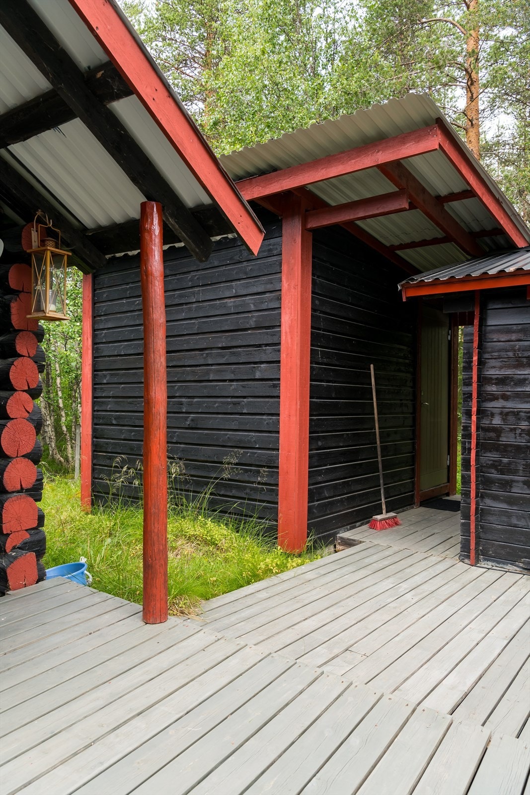 Badstuhuset til venstre Galleribilde