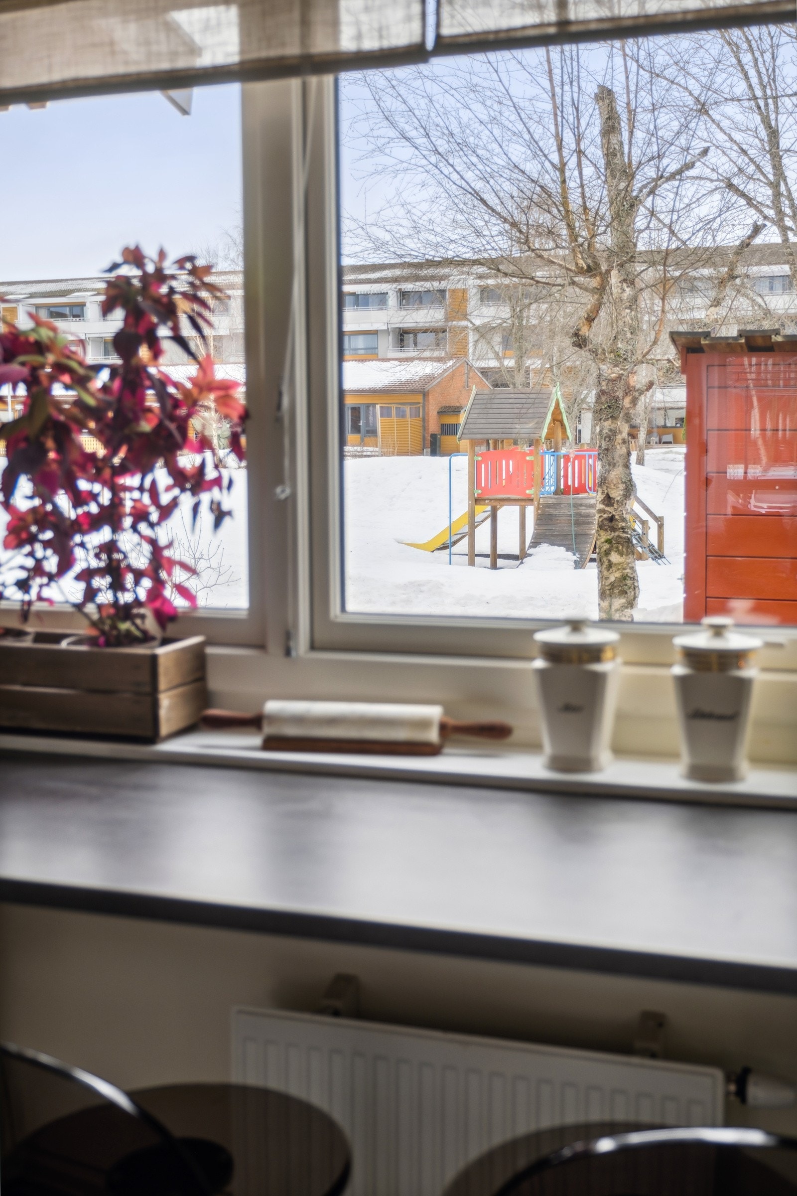 Her kan mor å far nyte en kaffekopp, mens de holder et øye med de minste. Galleribilde