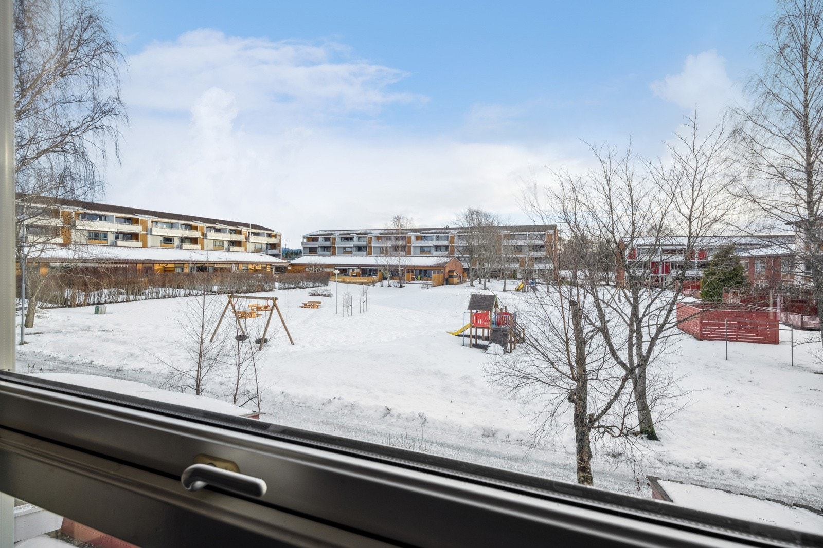 Nærhet til lekearealene gjør det lett å følge med på de små. Galleribilde