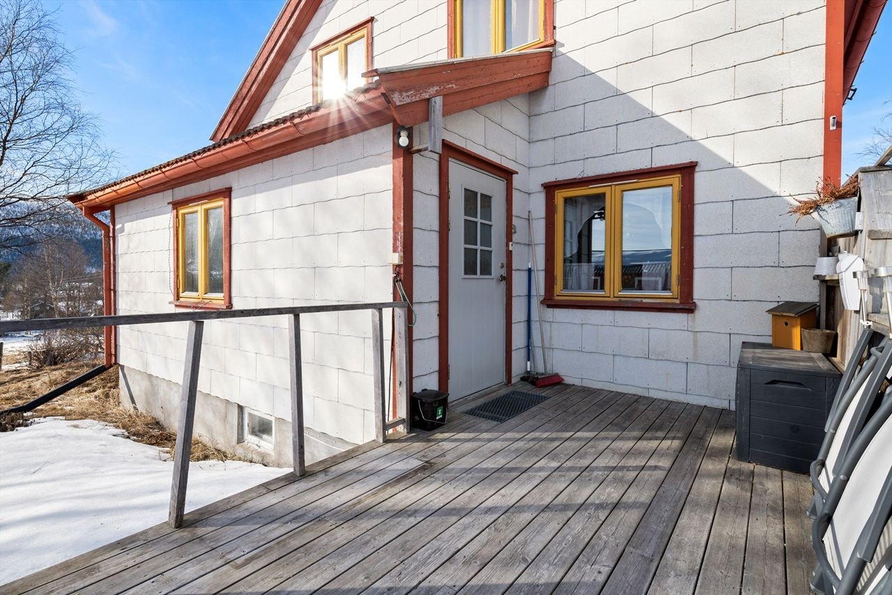 Inngangsparti med veranda Galleribilde