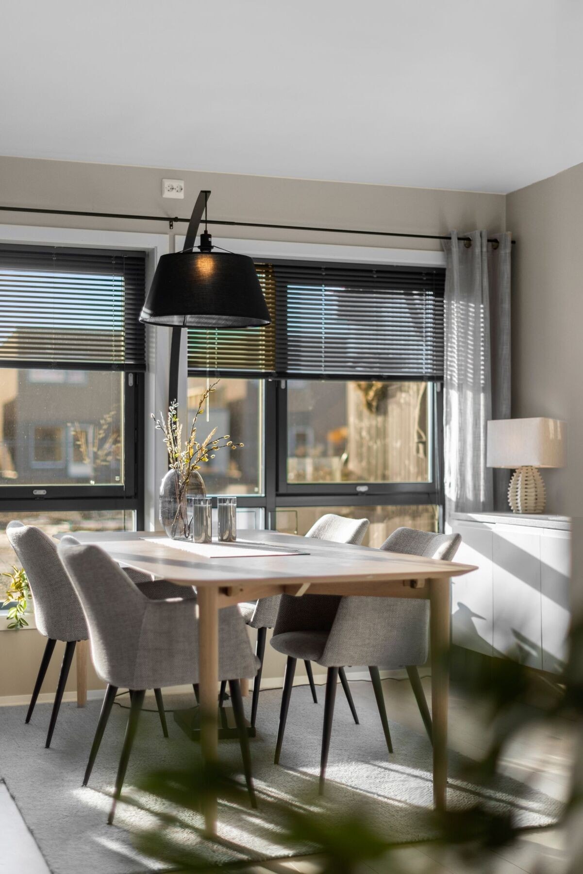 Spisegruppe. Galleribilde