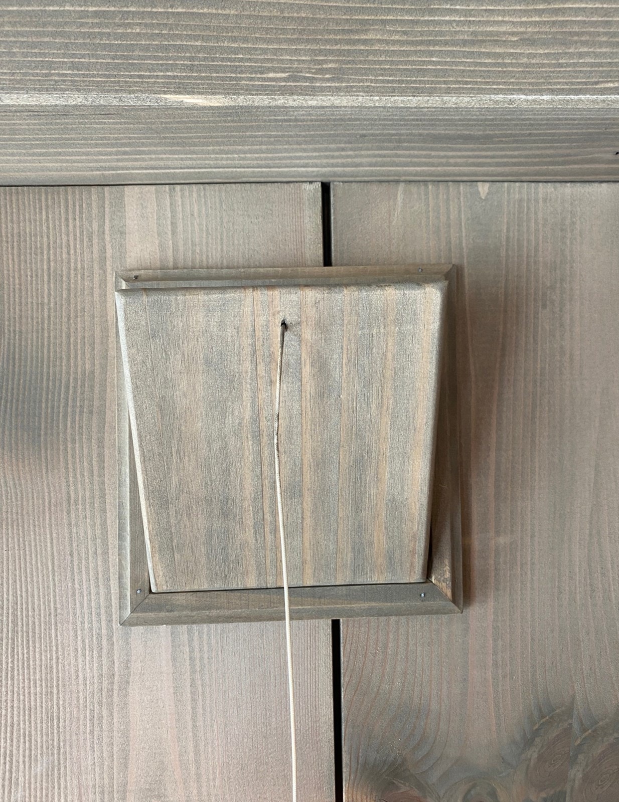 Innvendig tre ventil beiset i samme farge som panel - Bilde er fra annen hyttemodell og viser kun til kvaliteter og ikke til endelig design av hyttene på Solhalle Galleribilde