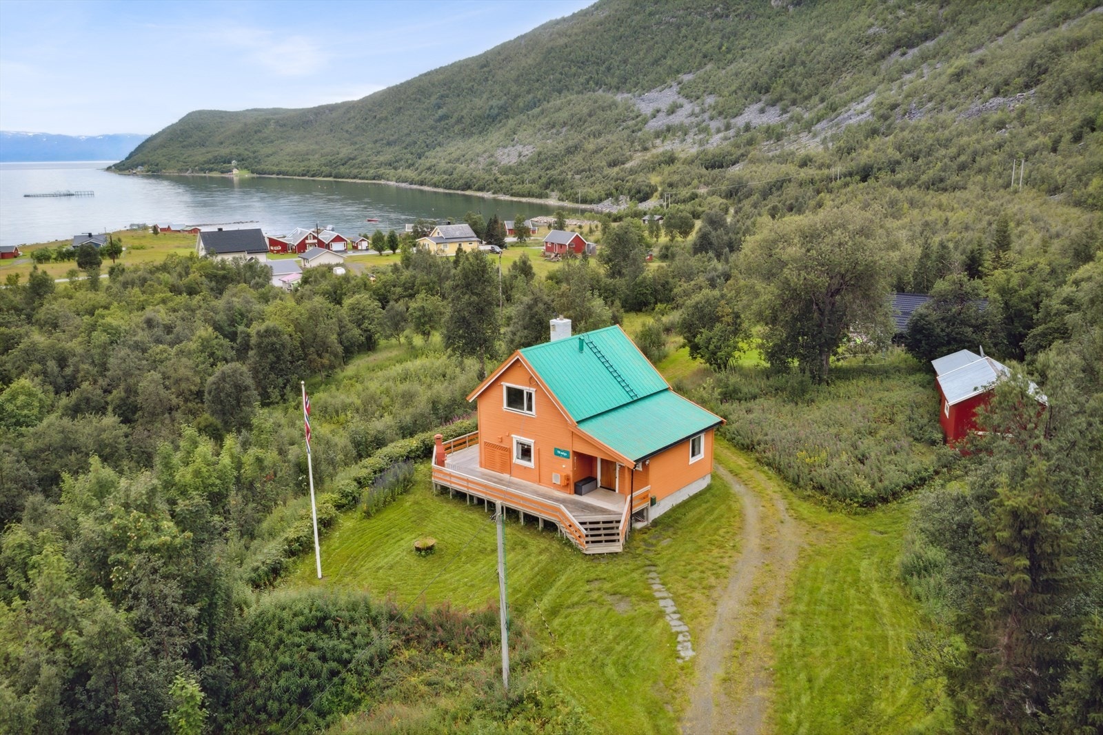 DNB Eiendom v/Vidar Myklevoll presenterer Elveveien 7! Galleribilde