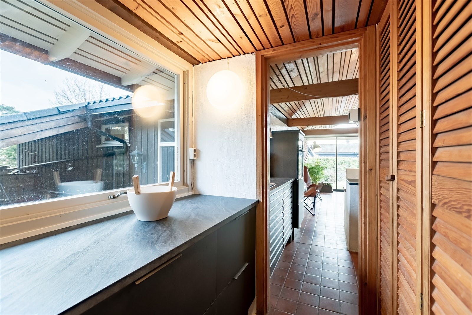 Vaskerommet er flyttet ned i kjeller og erstattet med "grovkjøkken" Galleribilde