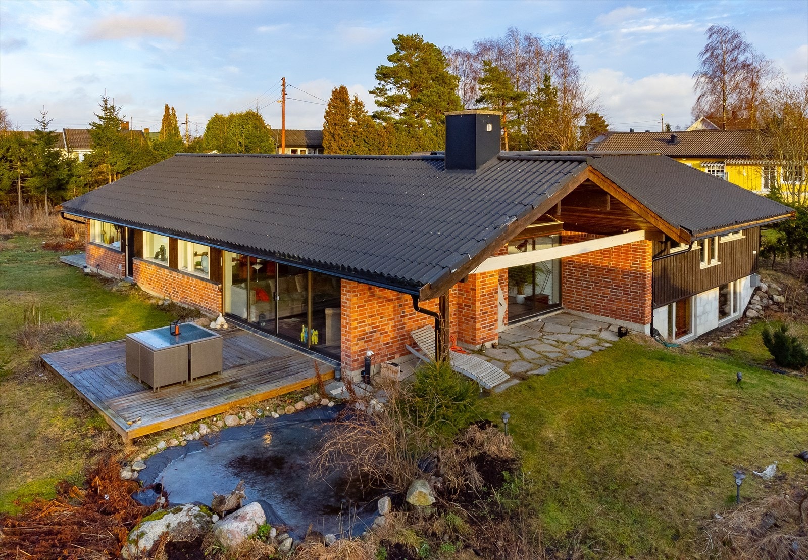 Helge Børsand i Notar er veldig begeistret for originaliteten i arkitekttegnede Bodalsvei 45 Galleribilde