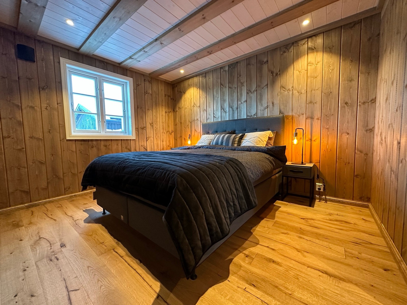 Soverom 2, 1. etasje, kan også brukes som TV-stue. Galleribilde