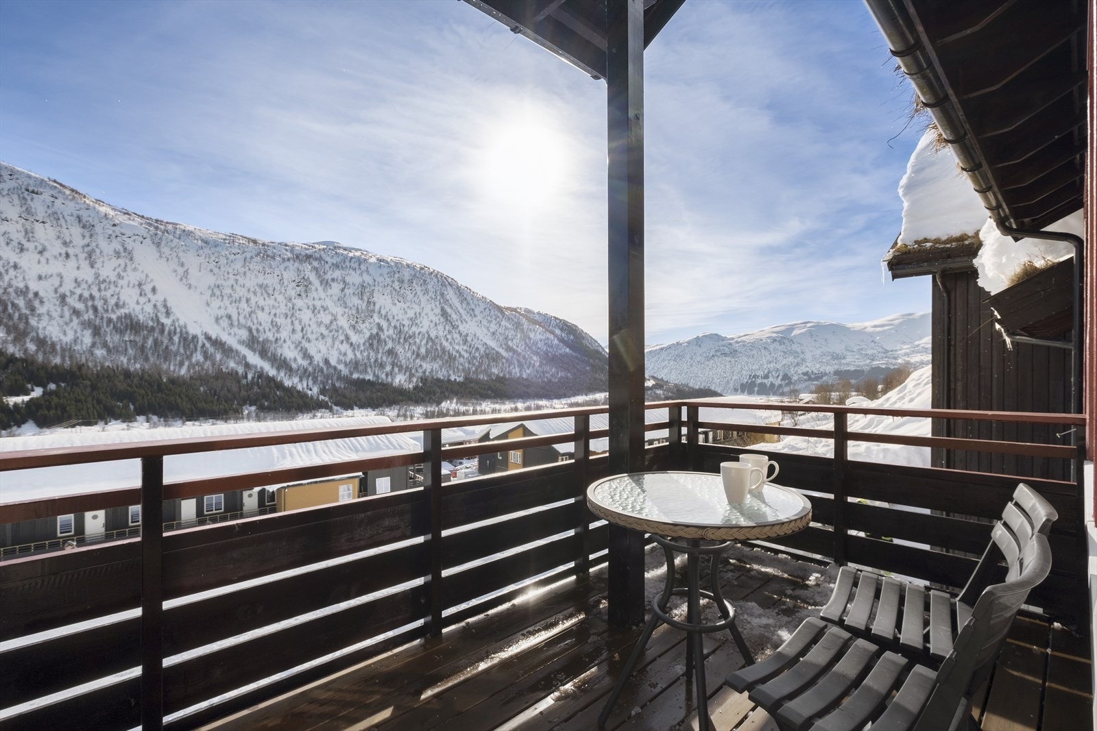 Nyt fantastisk utsikt over dalen Galleribilde