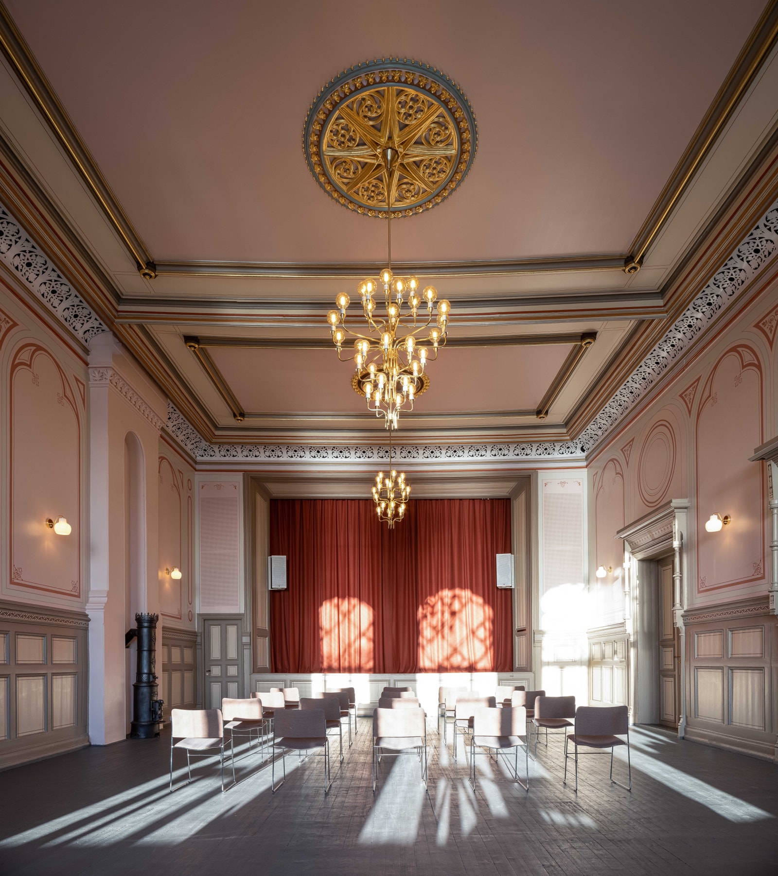 Festsalen - til konferanse, møter og feiringer. Kapasitet opptil 130 personer. Galleribilde