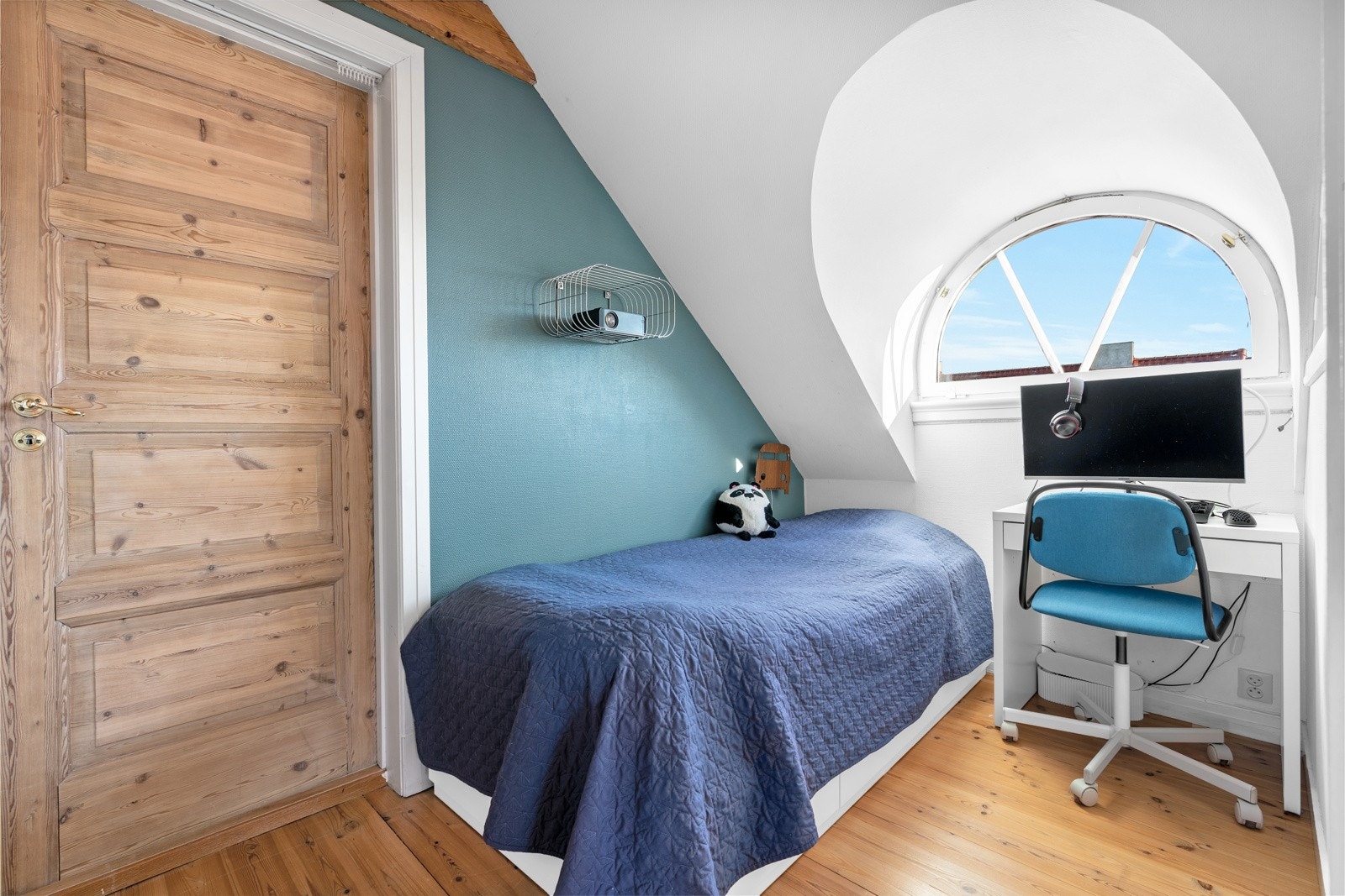 Rommene fungerer ypperlig som barnerom, gjesterom, kontor eller det man måtte ha behov for. Galleribilde