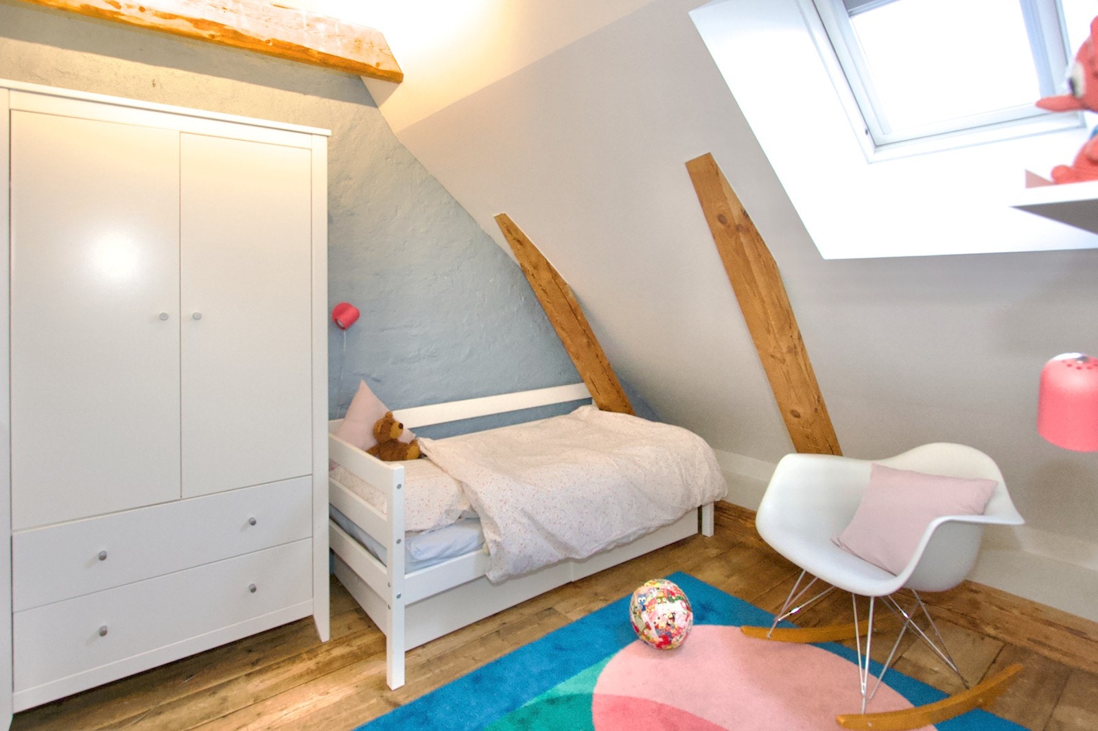 Det siste soverommet fungerer ypperlig som barnerom, gjesterom, kontor eller det man måtte ha behov for. Galleribilde