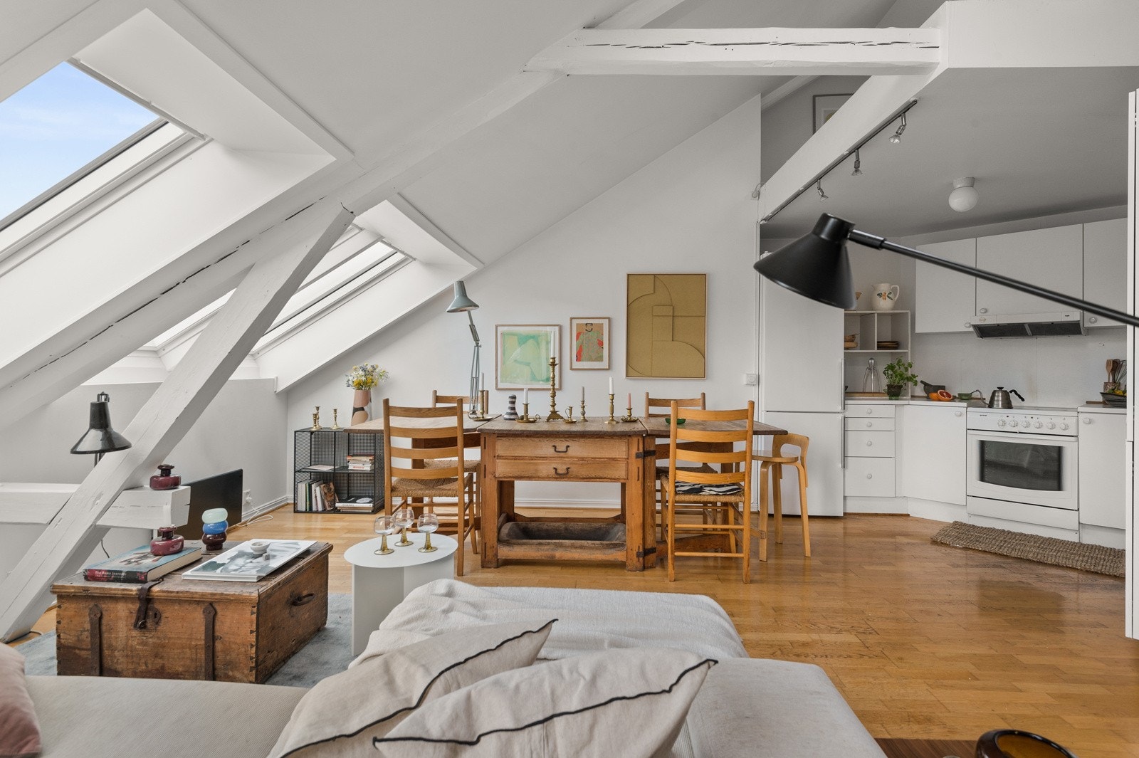 - Leiligheten har behov for modernisering - Galleribilde