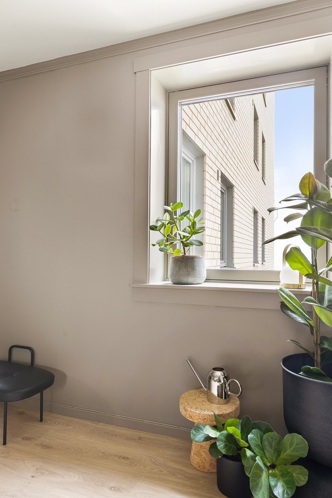 Det er planlagt balkonger i aksjeselskapet. Her kommer utgangsdøren til din nye balkong. Galleribilde