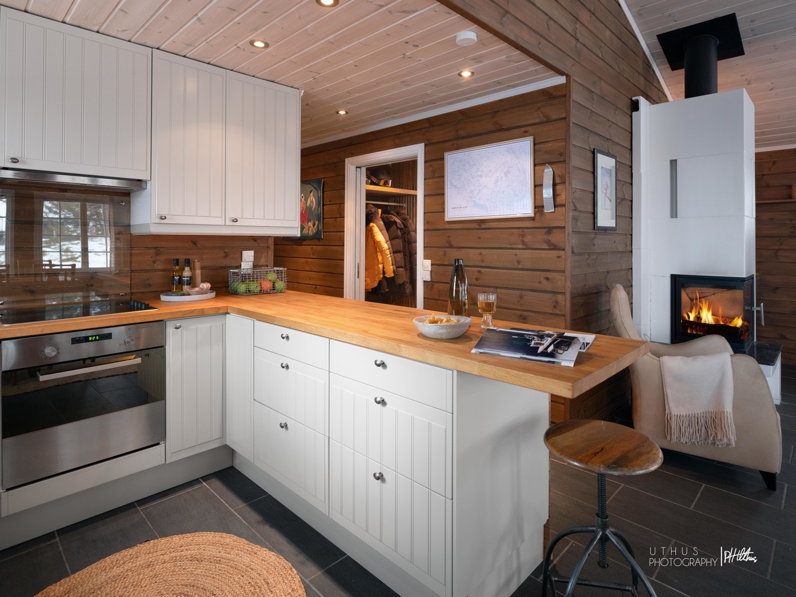 Godt med skap- og benkeplass Galleribilde