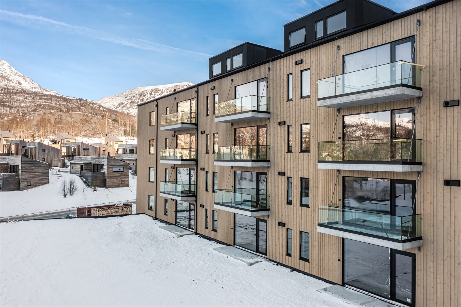 Bygget består av totalt 30 leiligheter fordelt på 4 etasjer. Galleribilde