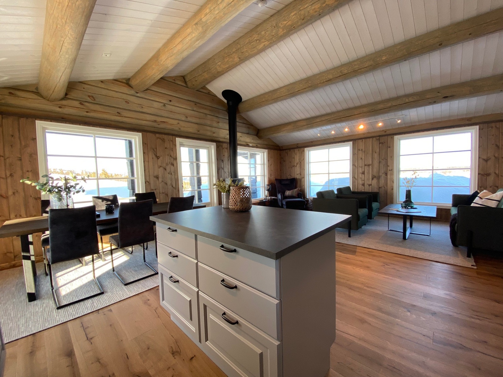 Stue/kjøkken Galleribilde