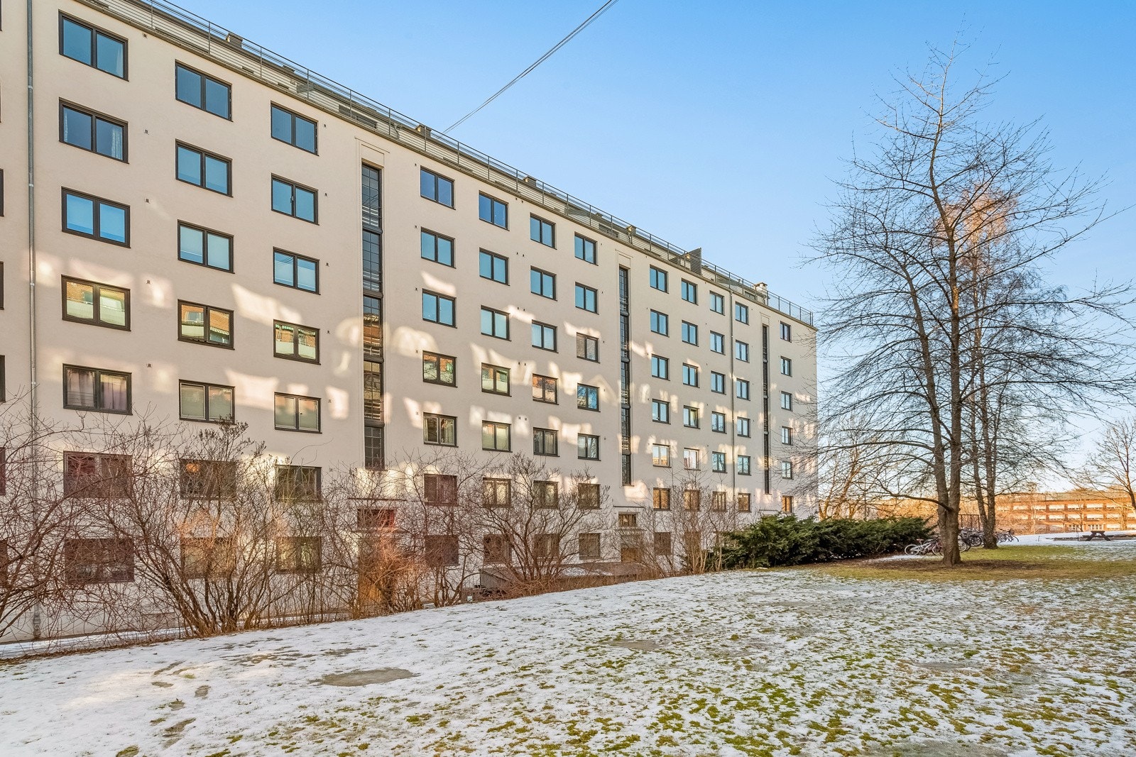 Iht. mail fra styreleder ble sameiet totalrenovert i 2011/2012. I 2016 ble heisene byttet ut. Galleribilde