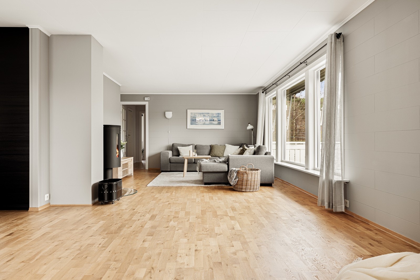 Boligen har en åpen stue/kjøkken løsning som måles til ca. 57 kvm. Galleribilde