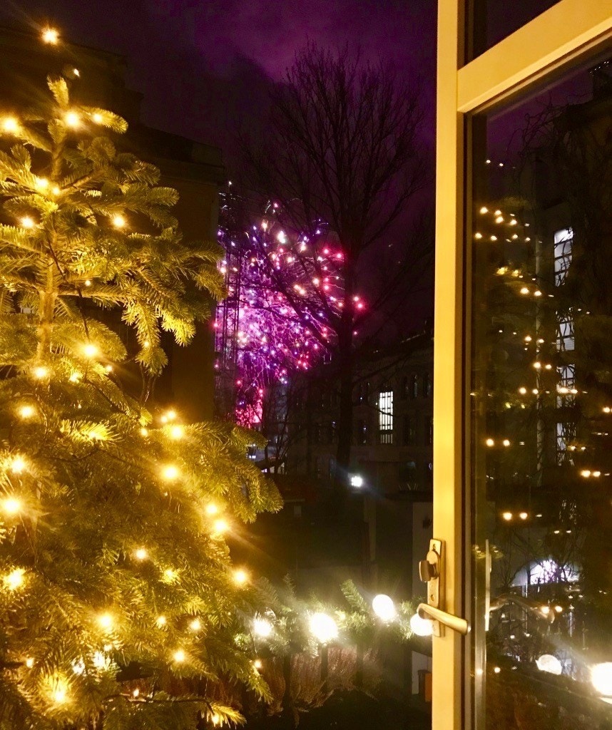New yeas eve with fireworks from Aker Brygge Galleribilde