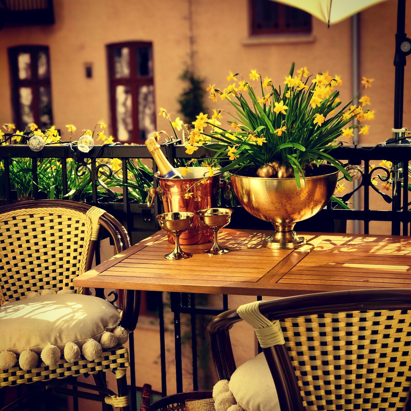 Påske på balkongen.
Easter on the balcony Galleribilde