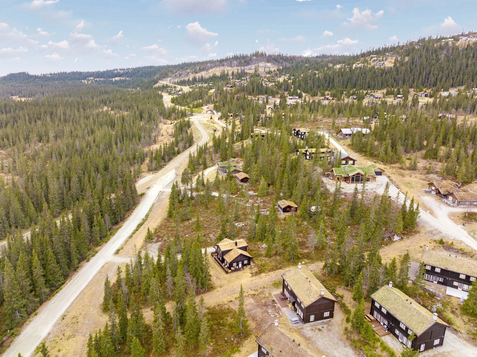 Eiendommen er midt i blinken for den som er glad i natur og friluftsliv! Galleribilde