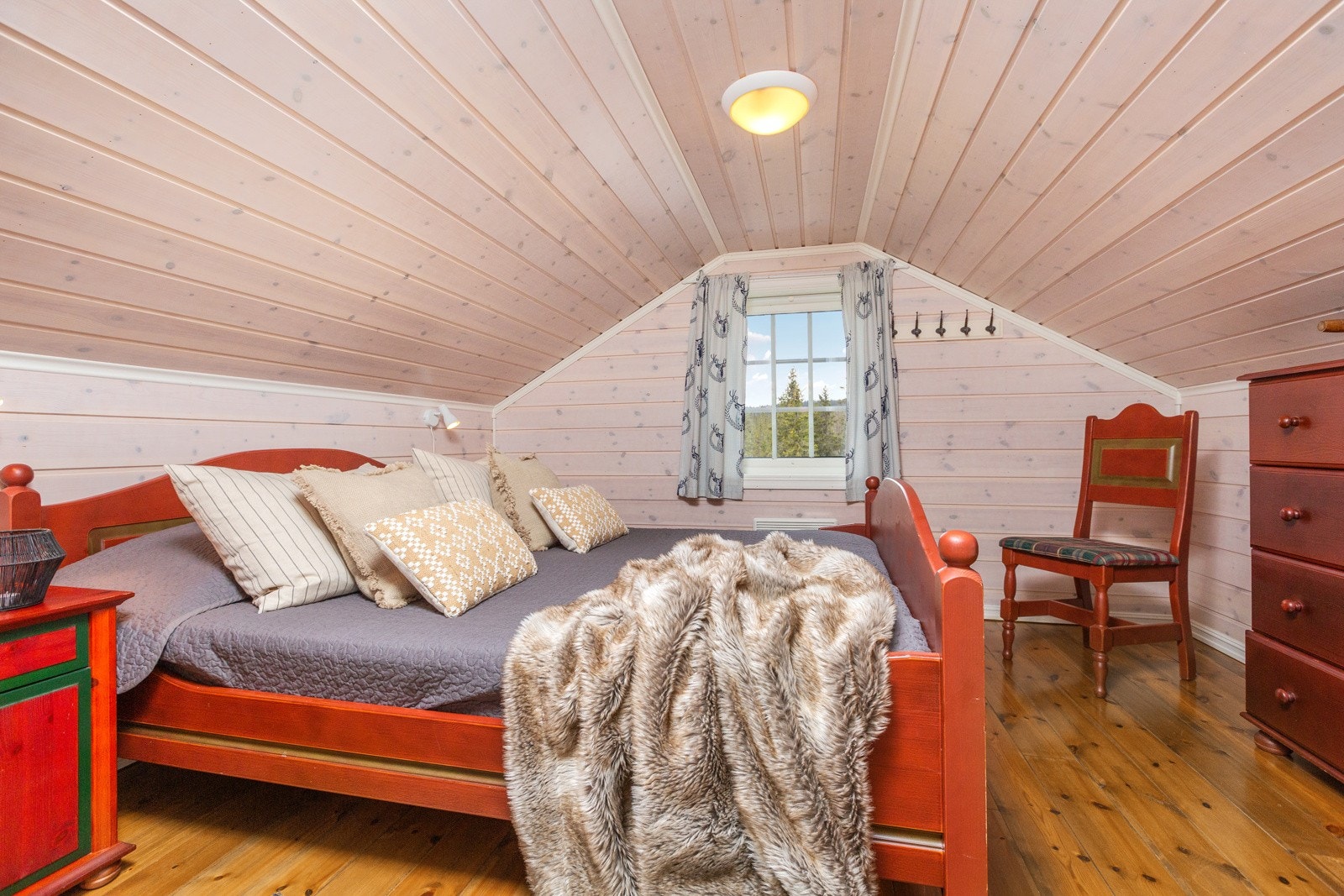 Alle soverommene har fått hvert sitt navn fra folkeeventyrene. Galleribilde