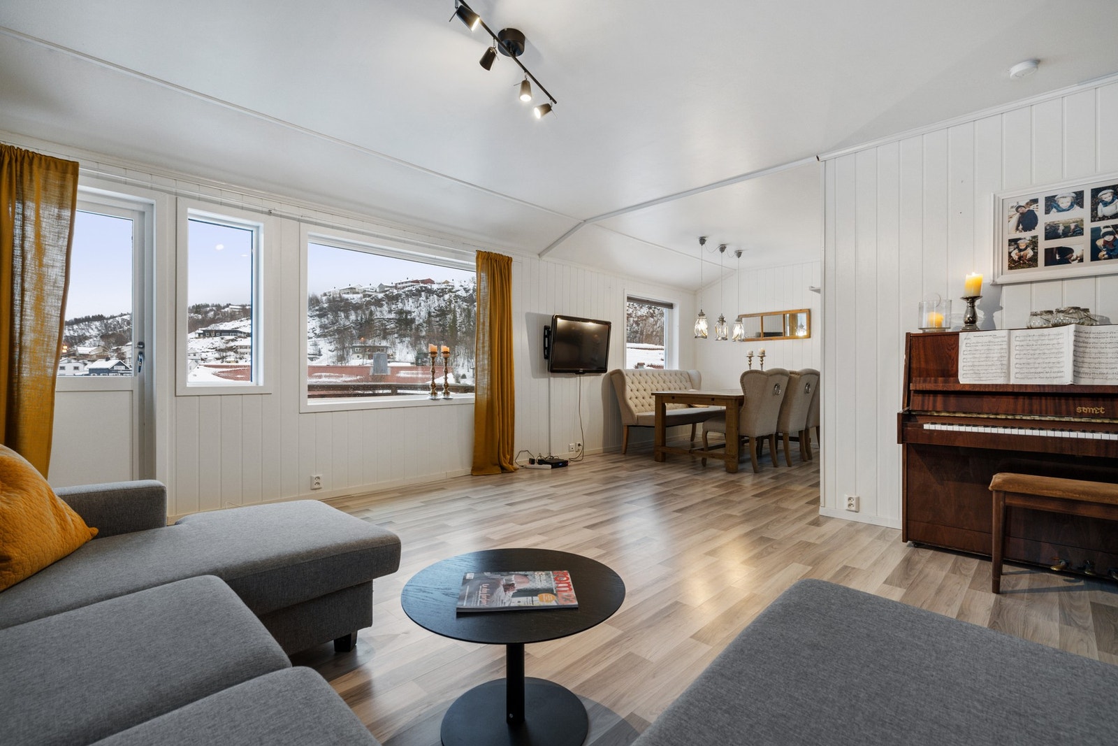 Mye naturlig lys inn i rommet Galleribilde