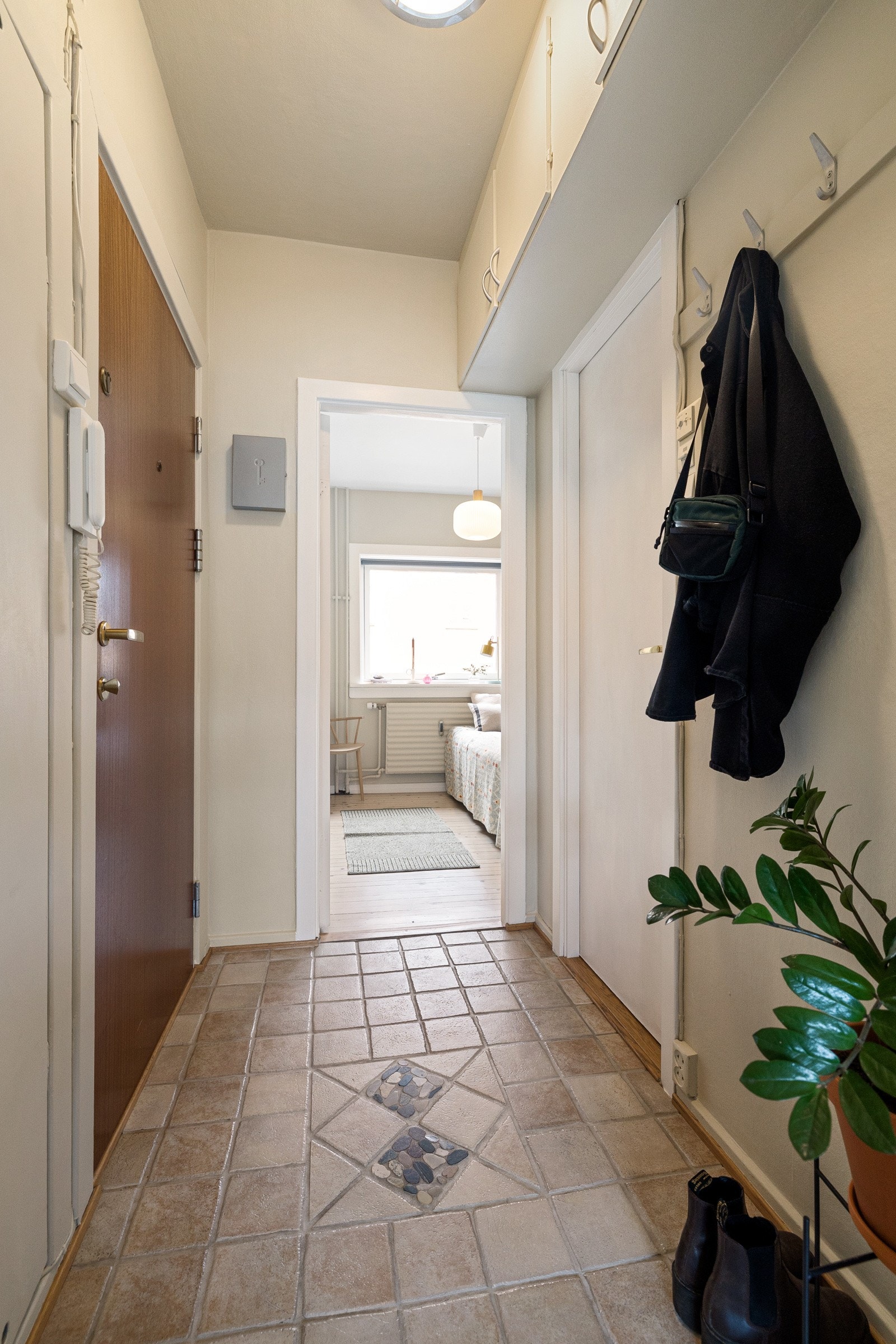 Med leiligheten følger også to romslige bodplasser. Galleribilde