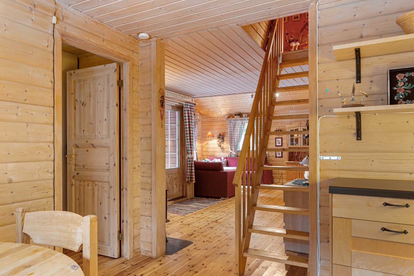 Trapp til hems/loft Galleribilde