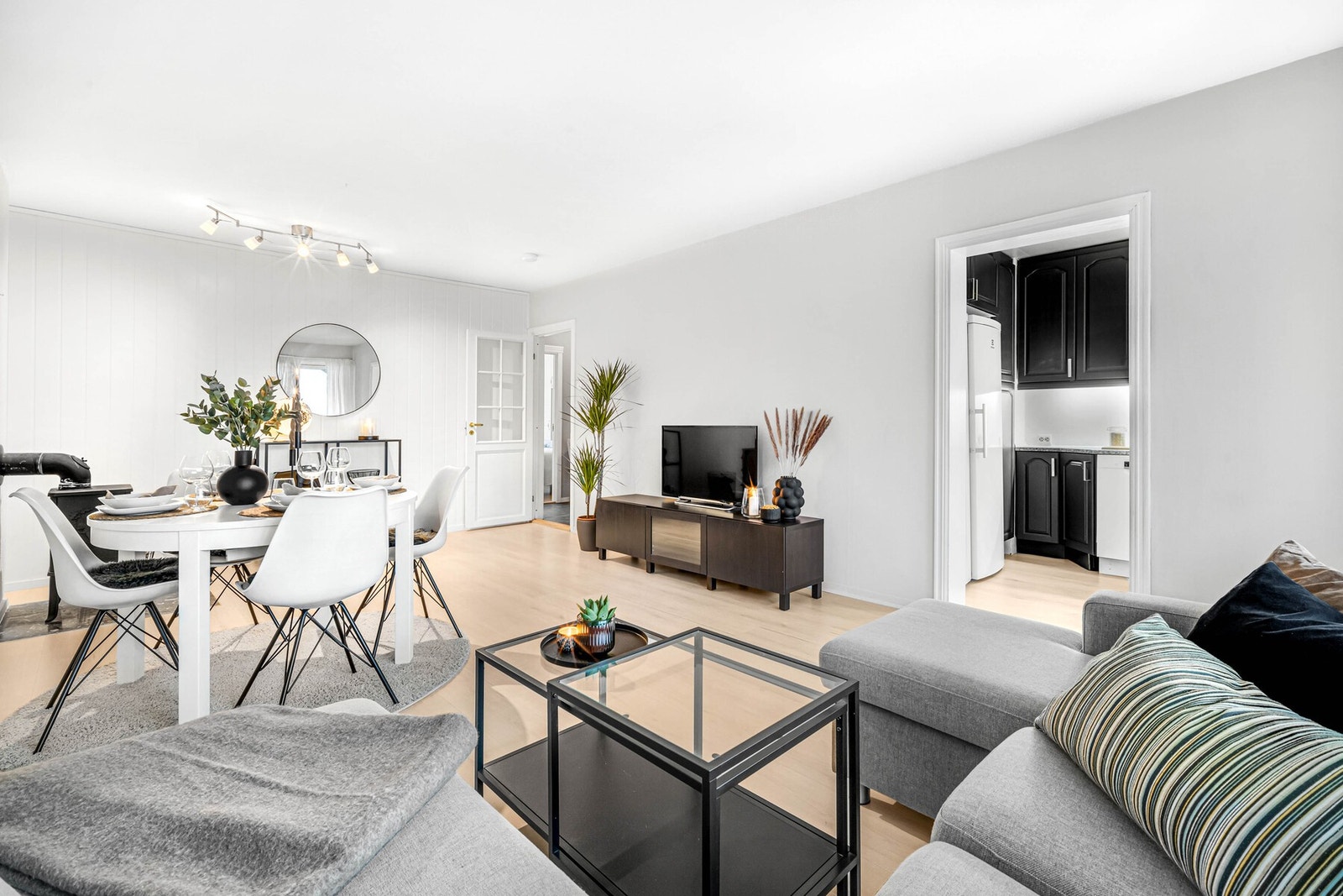 Boligen ligger sentralt på Lademoen i et urbant nabolag. Galleribilde