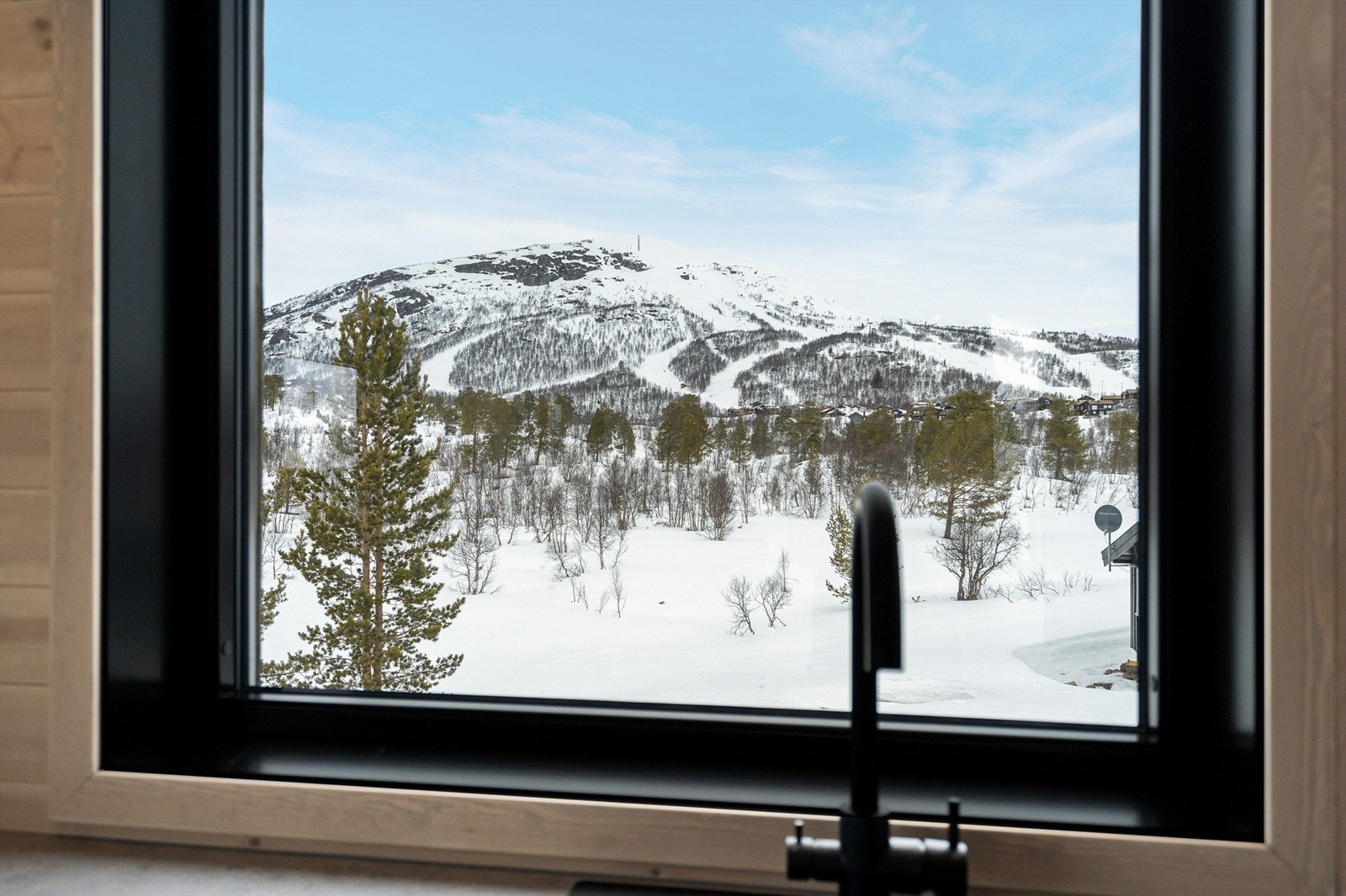 Utsikten mot skisenteret. Galleribilde