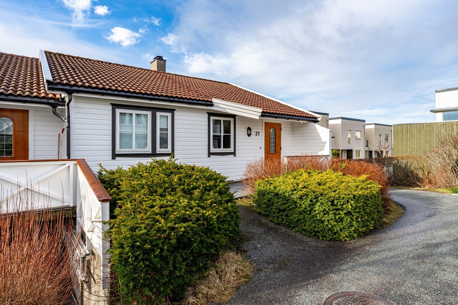 I Kornellvegen 21 bor dere sentralt og samtidig tilbaketrukket i rolige omgivelser. Galleribilde