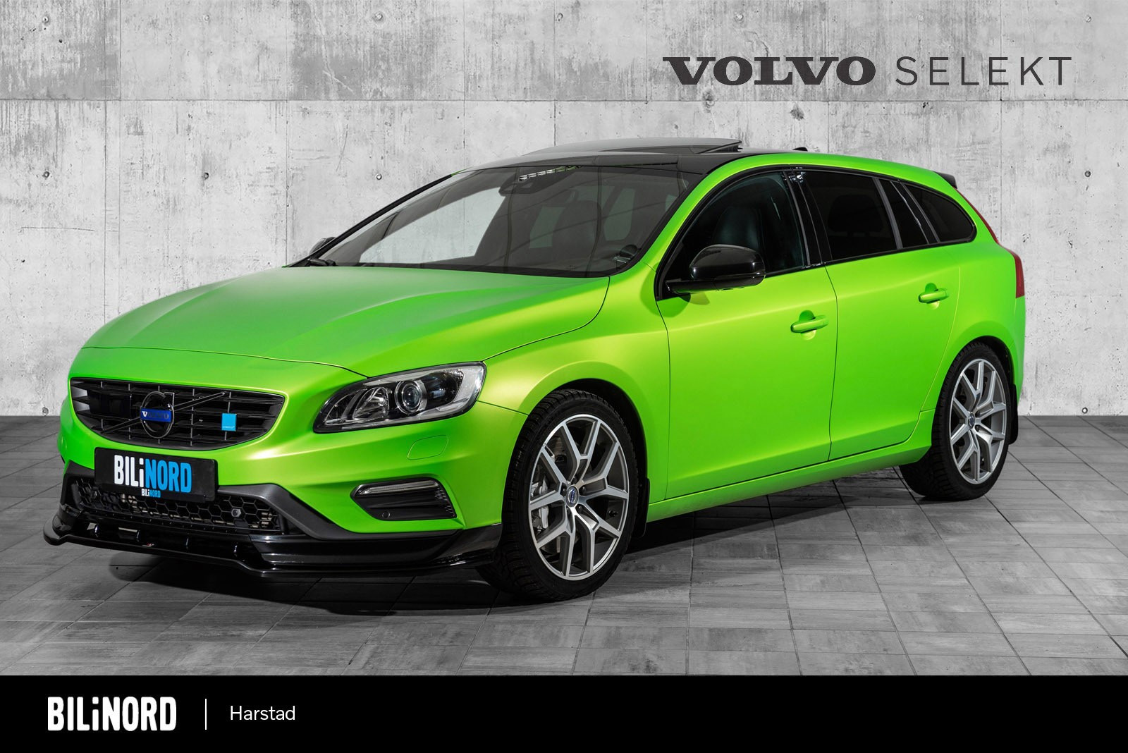 Ekstremt tøff Volvo V60 T6 Polestar foliert i Wasabi Green Frozen - Opprinnelig Onyx Black Metallig (Folie kan fjernes)
